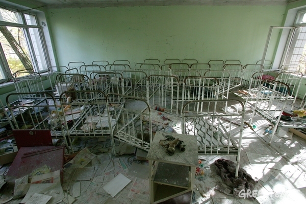 Remains of the kindergarten in the town of Pripyat  © Greenpeace / Steve Morgan