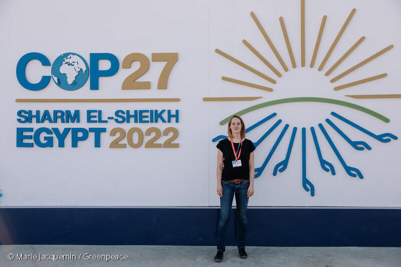 第27回気候変動枠組条約締約国会議(COP27)に正式オブザーバーとして参加するグリーンピースのメンバー