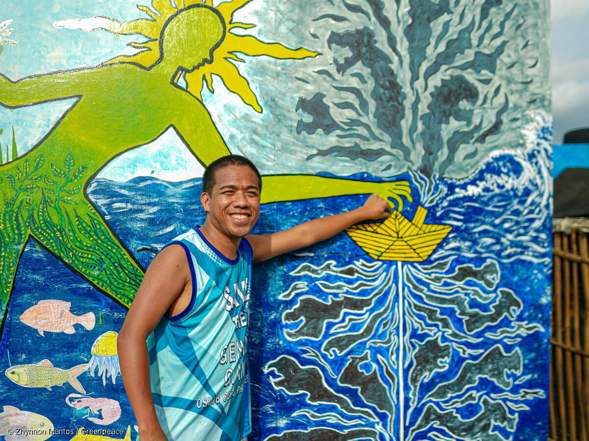 ボランティアやパートナーアーティストの主導の下で制作されたコミュニティ壁画