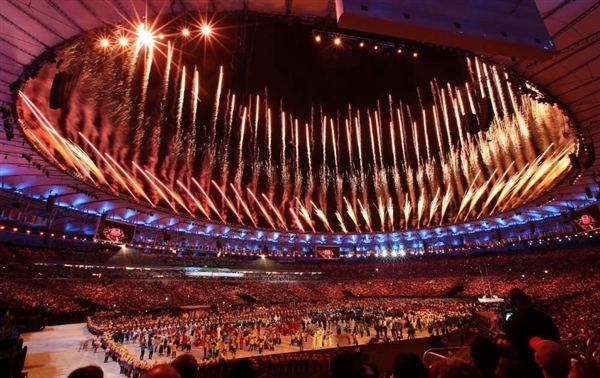 Maracanã Stadium lit up with fireworks during Rio Olympic Games opening ceremony. Credit: Getty Images/Clive Brunskill