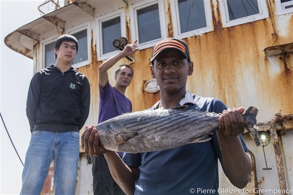 mixed chinese mauritanian crew