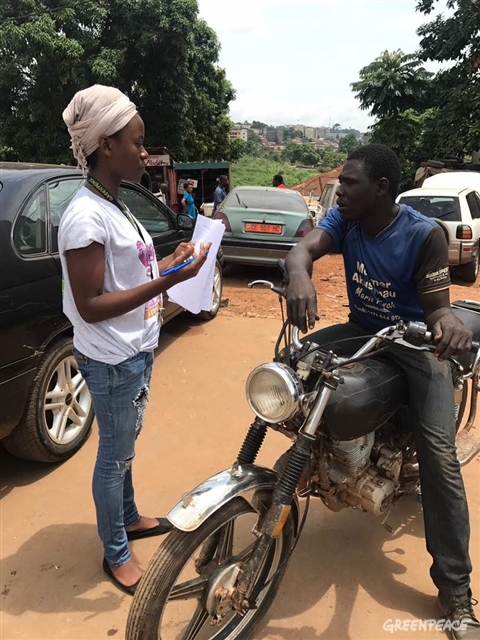  Joelle Biabi sampling a bike rider