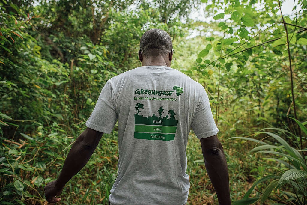 Greenpeace Campaigner in the Democratic Republic of Congo. © Kevin McElvaney / Greenpeace