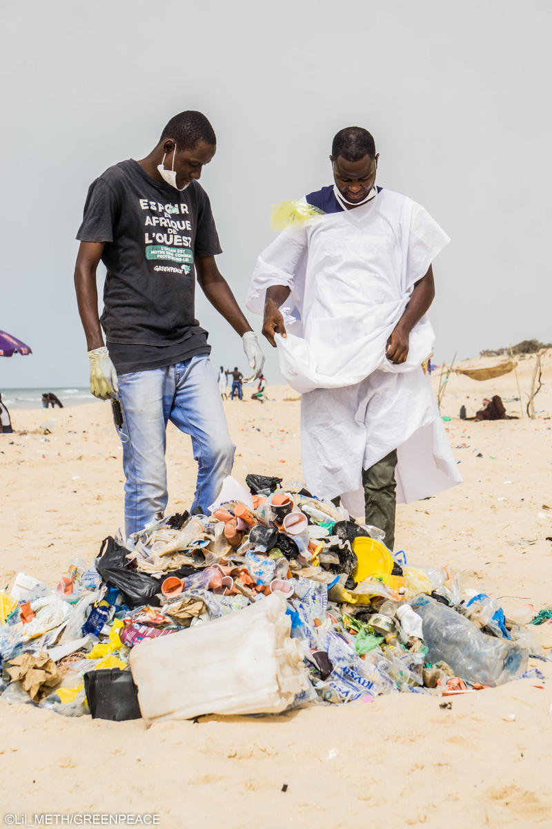 Plastic Clean Up and Brand Audit Activity in Africa. © Greenpeace