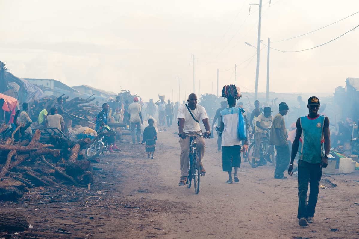 Local People in Senegal. © Clément  Tardif / Greenpeace