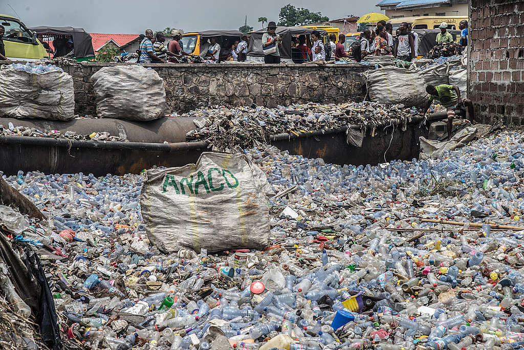 Plastic Waste in Kinshasa, DRC. © Junior D. Kannah / Greenpeace