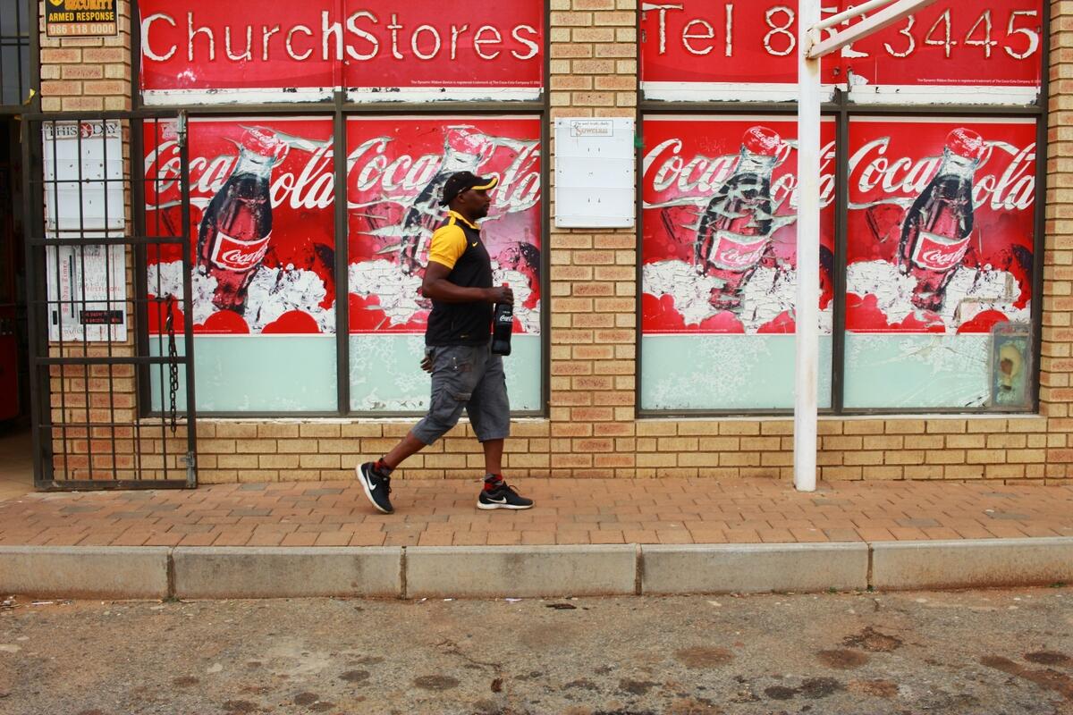 Resident in Lenasia. © Dillion Jacobs / Greenpeace