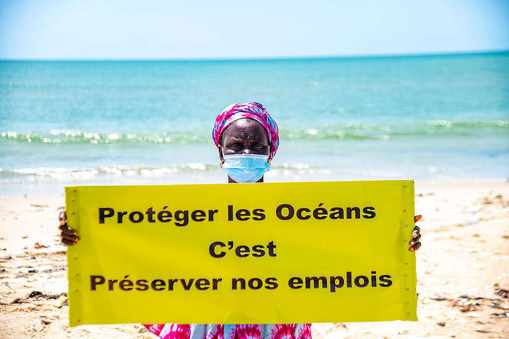 Fish Processors Protest in Mbour, Senegal. © Ibrahima Kebe Diallo / Greenpeace