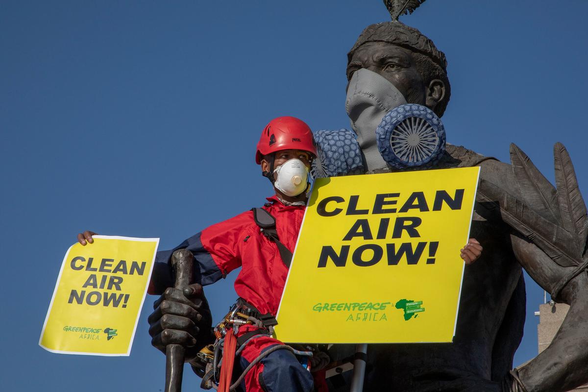 Air Pollution Action in South Africa. © Shayne Robinson / Greenpeace