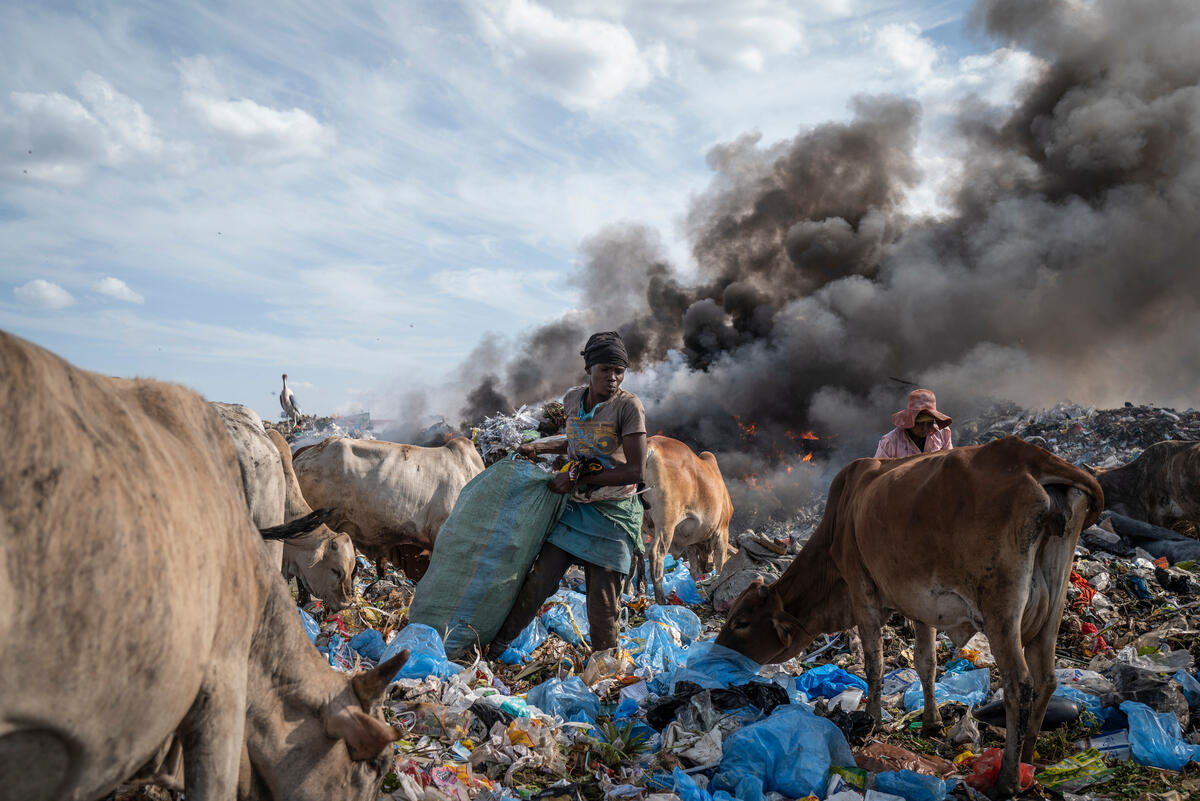 Fast Fashion Research in Kenya. © Kevin McElvaney / Greenpeace