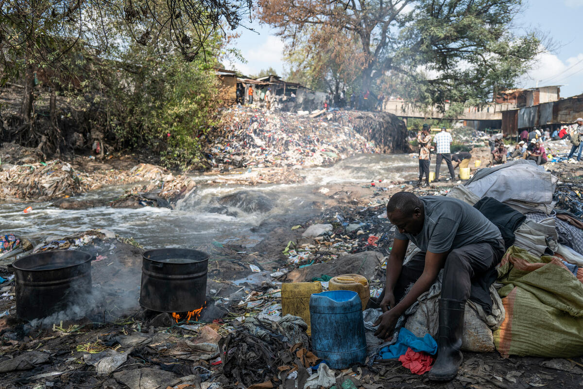 Fast Fashion Research in Kenya. © Kevin McElvaney / Greenpeace