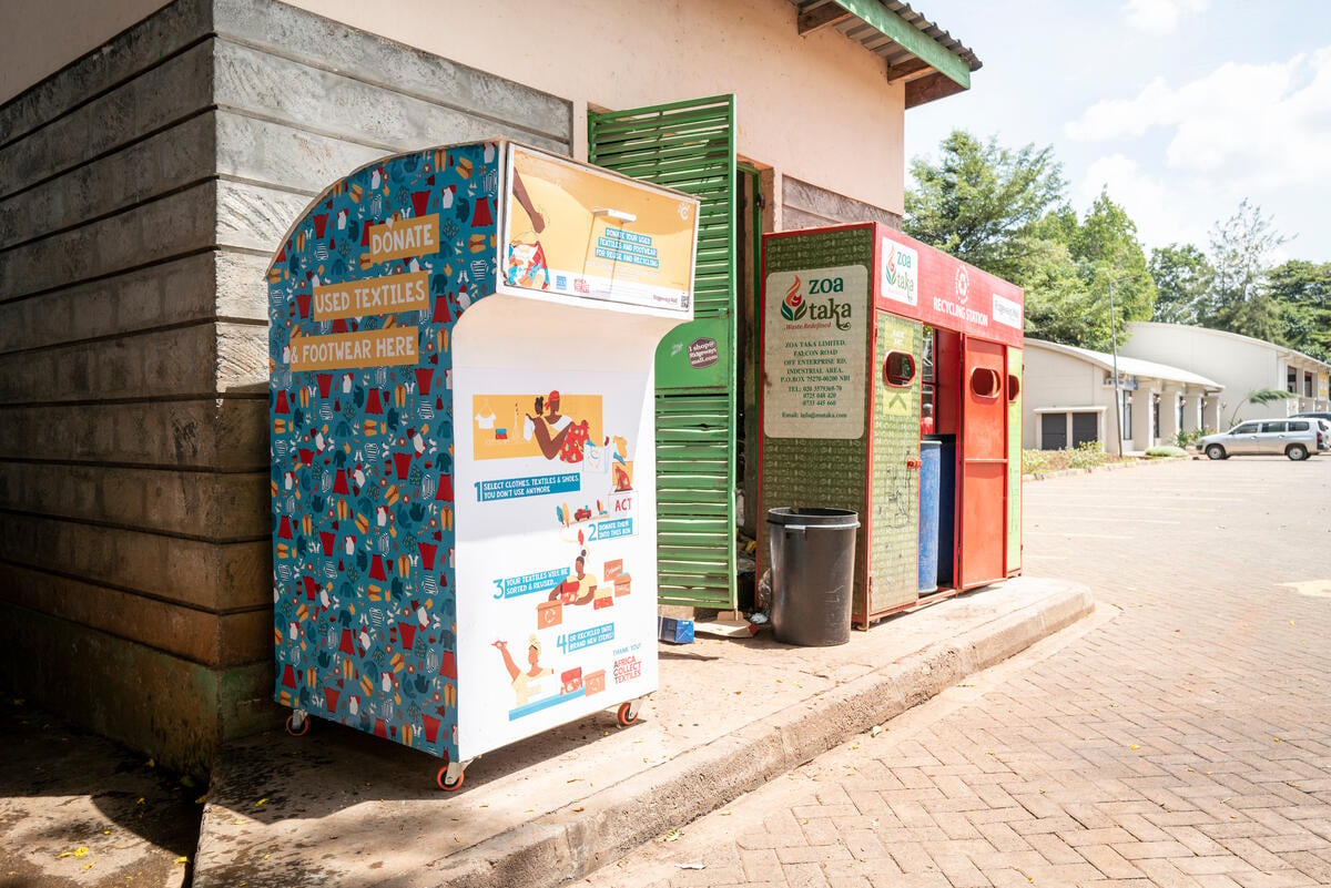 Fast Fashion Research in Kenya. © Kevin McElvaney / Greenpeace