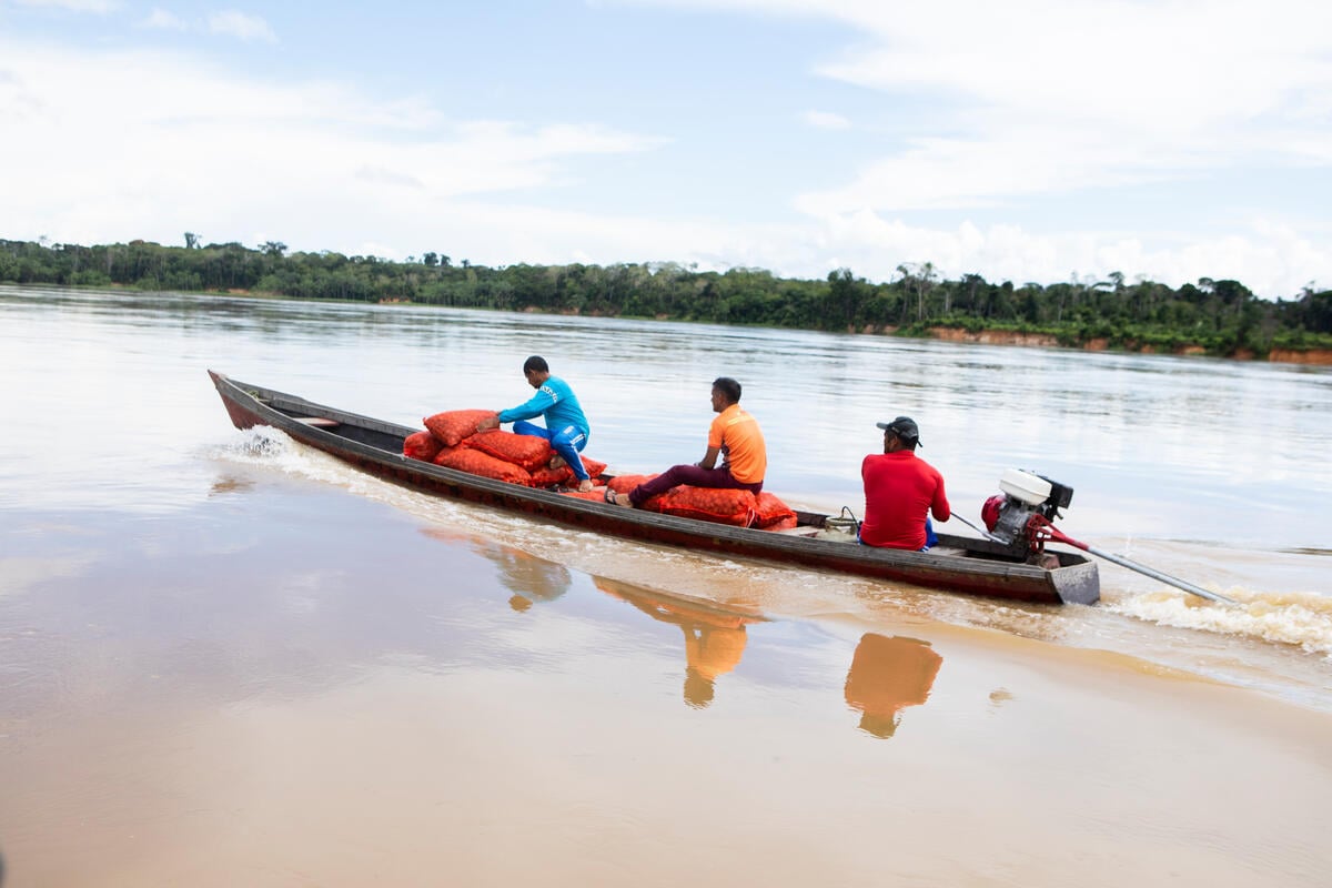 Respect the Amazon Expedition: Roque Community. © Nilmar Lage / Greenpeace