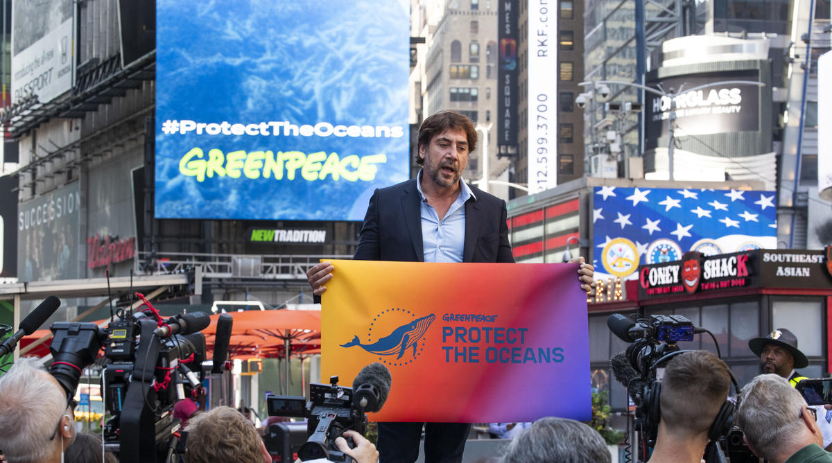 Javier Bardem Campaigns for Global Ocean Treaty in New York. &copy; Jason Miczek / Greenpeace