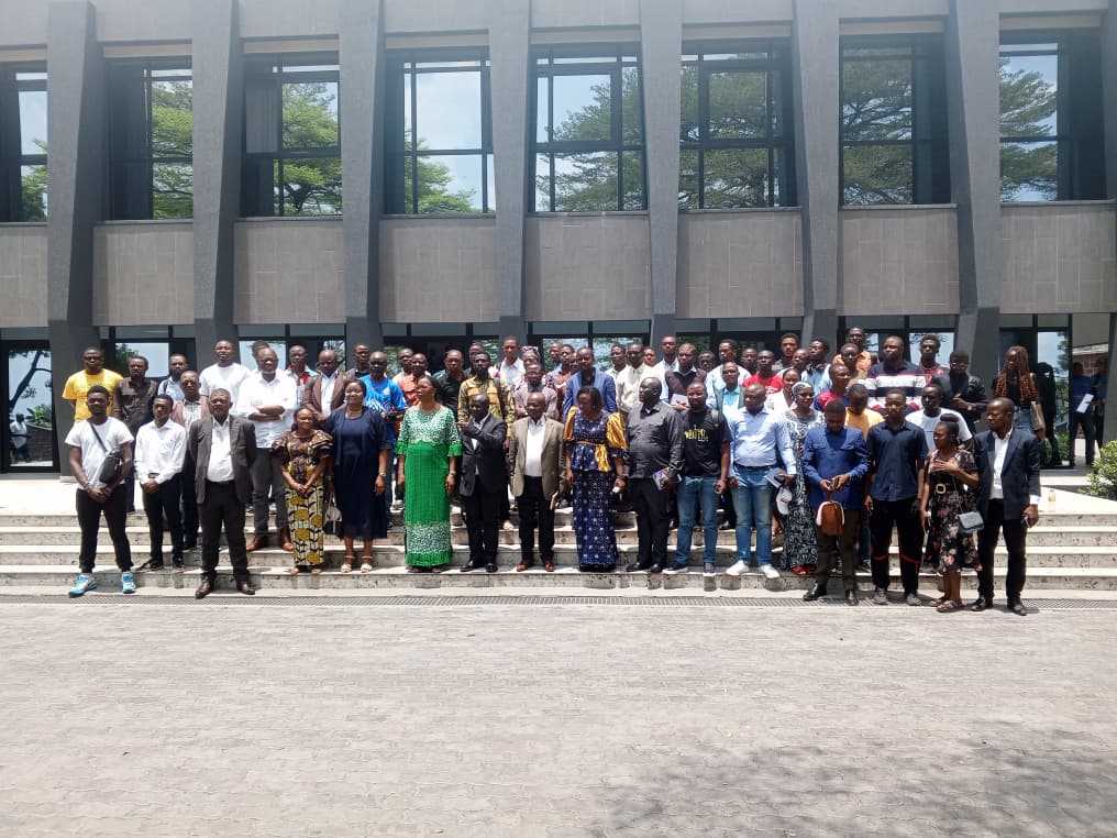 Journée des forêts 2026 : Greenpeace Afrique appelle à accélérer  les réformes en faveur des droits communautés en RDC