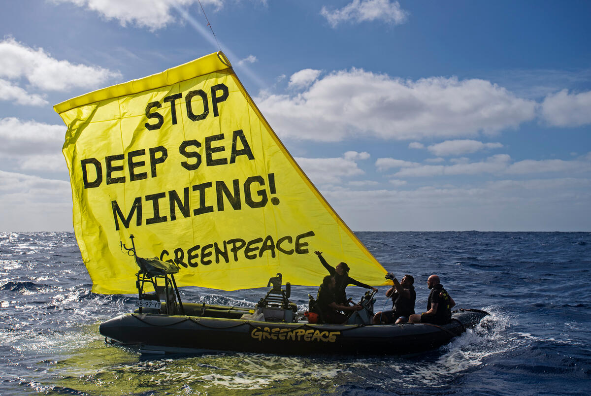 Protest against Deep Sea Mining in the Pacific. © Marten  van Dijl / Greenpeace