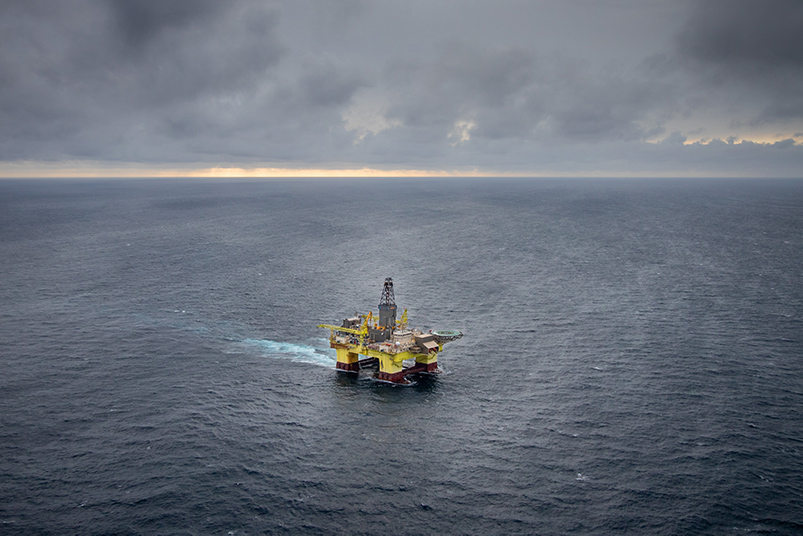 OMV oil rig approaching the Taranaki Coast OMV oil rig approaching the Taranaki Coast
