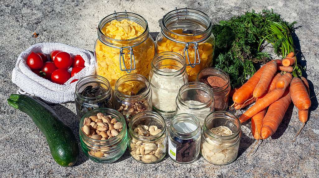 Zero waste living tips. There are Two Sides to zero-waste ‘Eco Living’ lifestyles