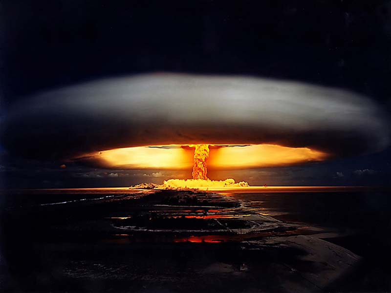 Opération Licorne (Operation Unicorn) nuclear test. 22nd May1970. A 914 kiloton thermonuclear air burst. Fangataufa. French Polynesia, Pacific. (PHoto by Galerie Bilderwelt/Getty Images)
