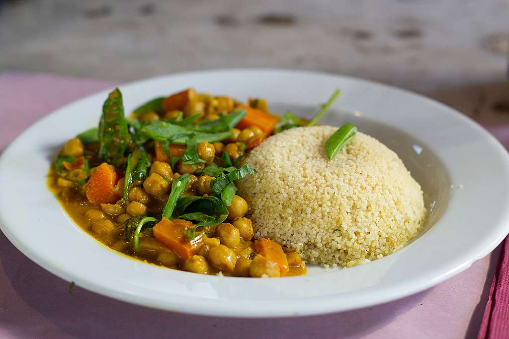 Five productive things to do in lockdown - 2. Learn one vegan recipe! - Photo by Daniela on Unsplash