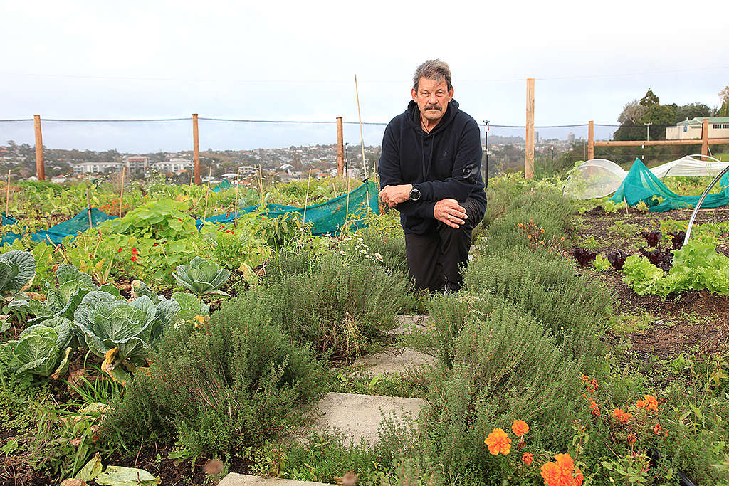 Rob Small is the curator and designer of Pourewa, Ngāti Whātua Ōrākei’s productive organic garden in Auckland, which provides kai to local whānau and tells a mātauranga Māori story of its people and their place in the world. Sally Tagg