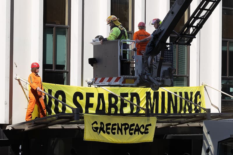 Greenpeace activists are occupying the Wellington offices of mining industry lobbyist Straterra to protest plans to Fast Track its client Trans-Tasman Resources' seabed mining in the South Taranaki Bight. A banner on the building reads No Seabed Mining.
