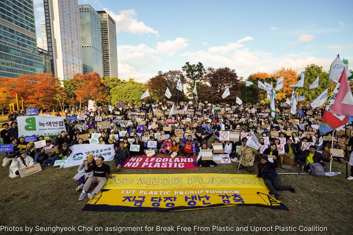 Greenpeace, WWF, Break Free from Plastic deliver almost 3 million signatures demanding strong Global Plastics Treaty