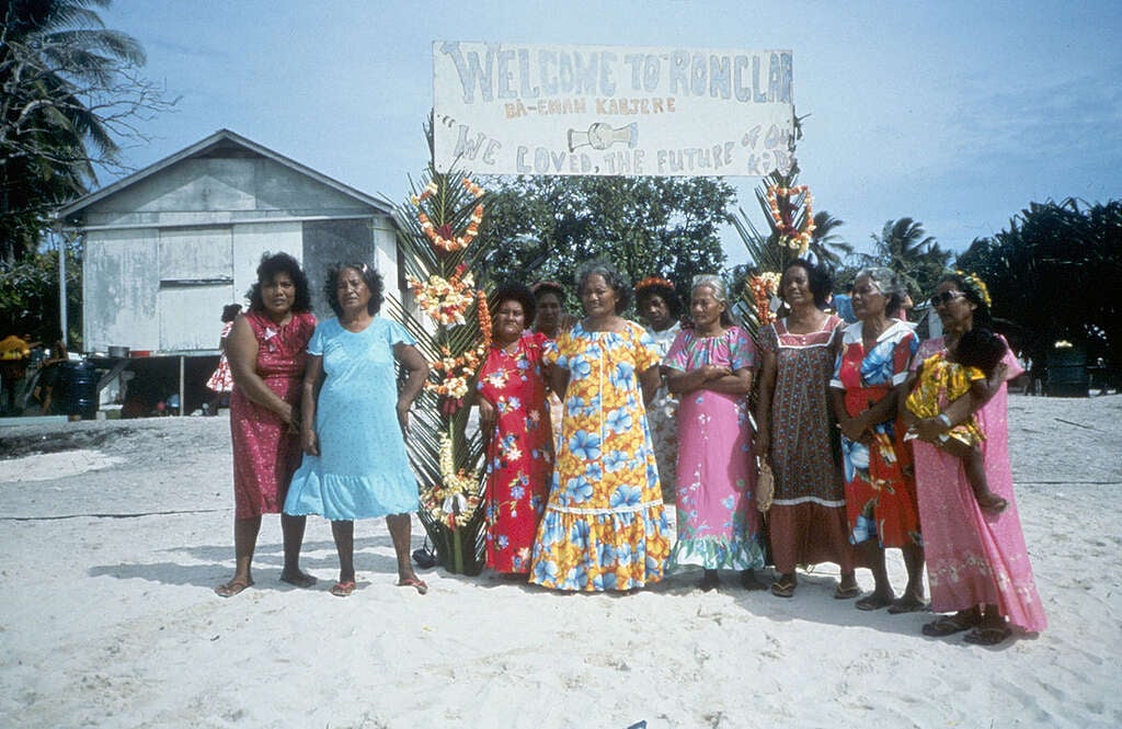 Rongelap islanders welcoming the Rainbow Warrior I.
