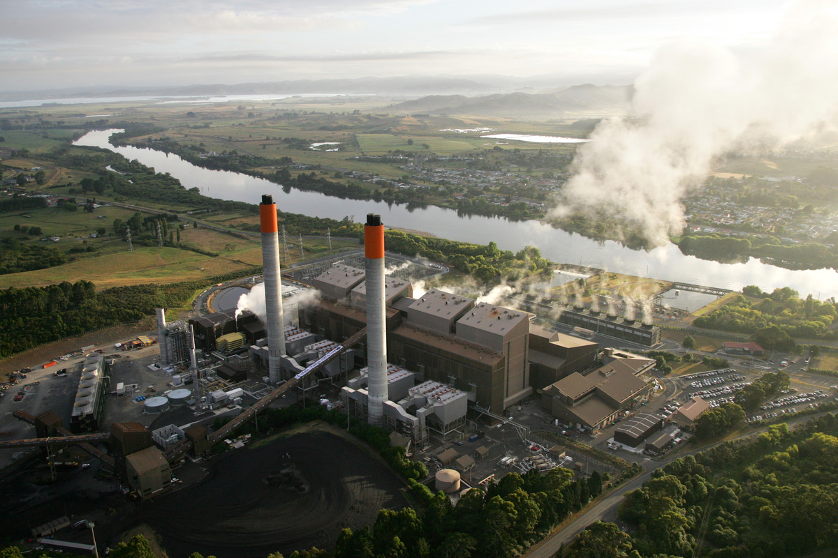 Power company ‘vampires’ bleed households dry to fund 1.4 billion dollar shareholder payout