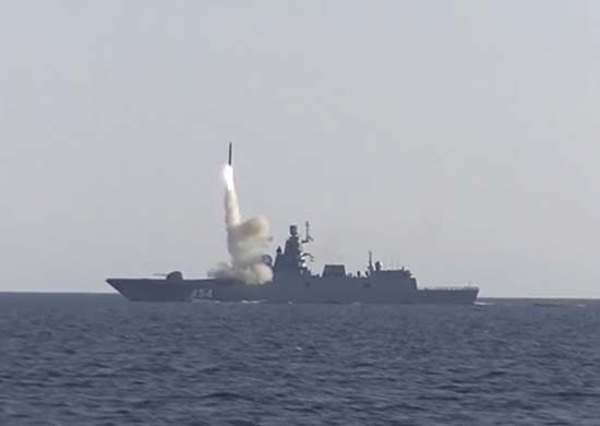 The Russian frigate Admiral Gorshkov firing a hypersonic Zircon missile: 
