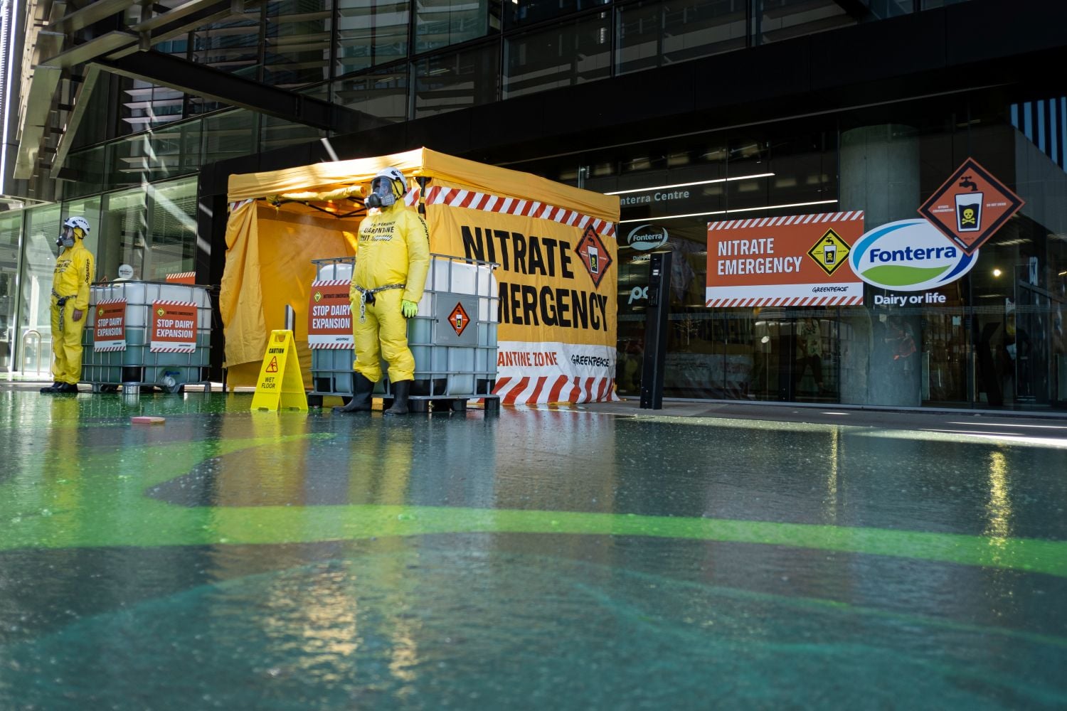 Greenpeace dumps 2 metric tonnes of slime at Fonterra HQ before shareholders meeting