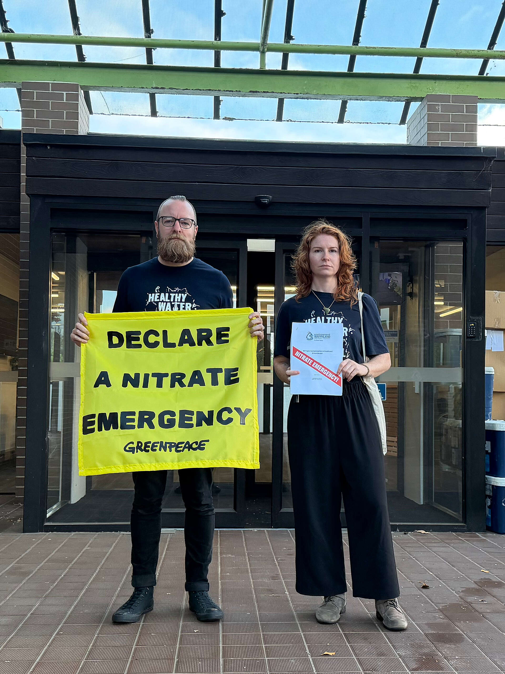 Greenpeace hold nitrate emergency demonstration outside Environment Southland meeting