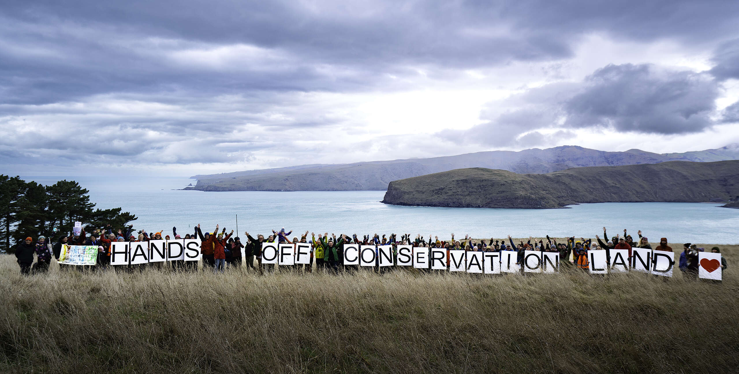 Thousands of NZers demand ‘hands off conservation land’ in nationwide day of action.