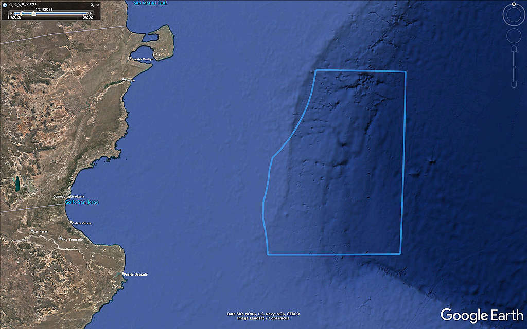 Imagen satelital del "Agujero azul" a unas 200 millas de la costa atlántica.