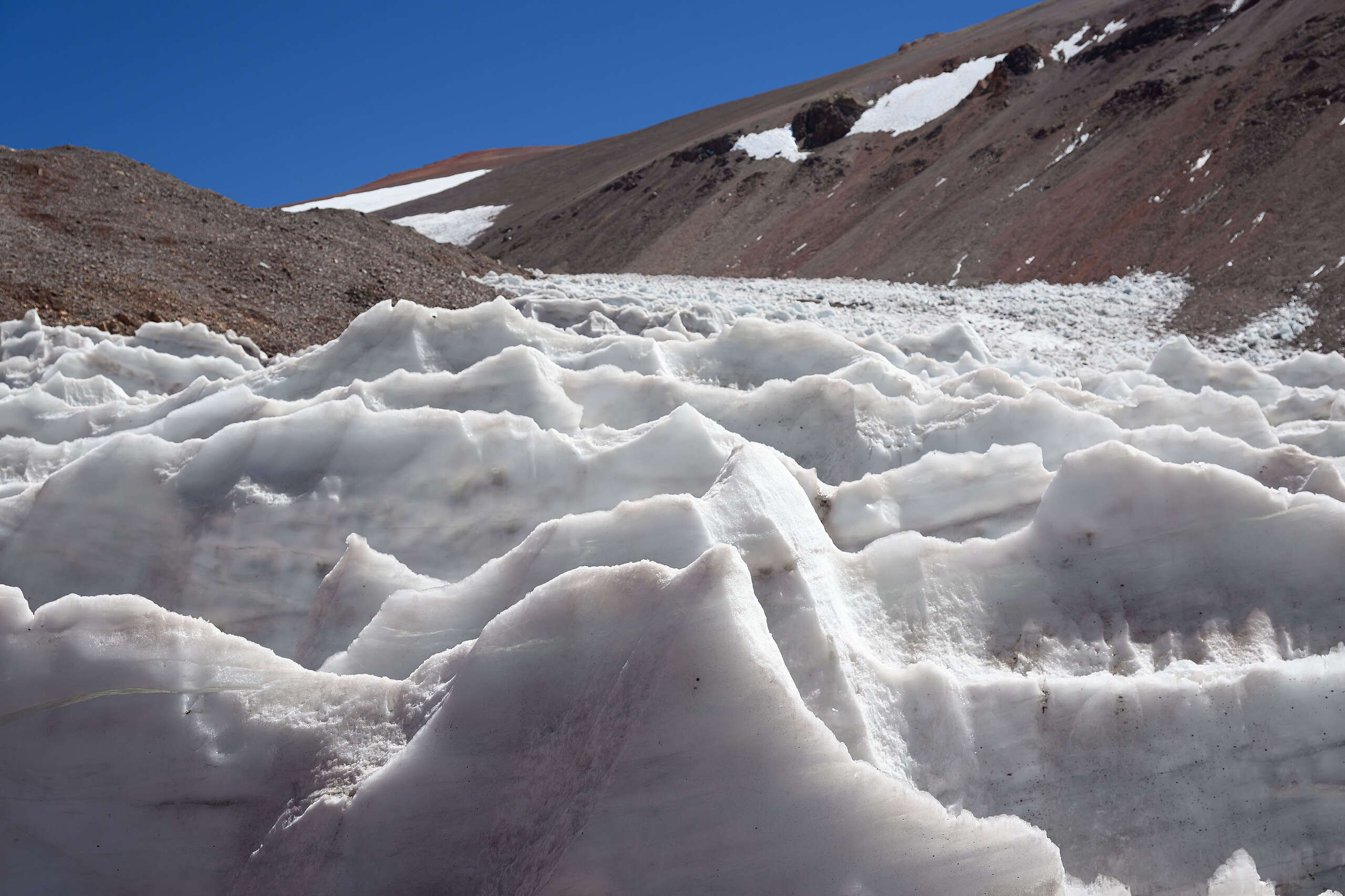 El agua no se negocia: la participación ciudadana como herramienta clave en la defensa de la Ley de Glaciares