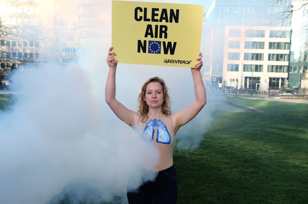 Les Bruxellois et les Anversois parmi les citoyens qui respirent le plus de dioxyde d'azote en Europe