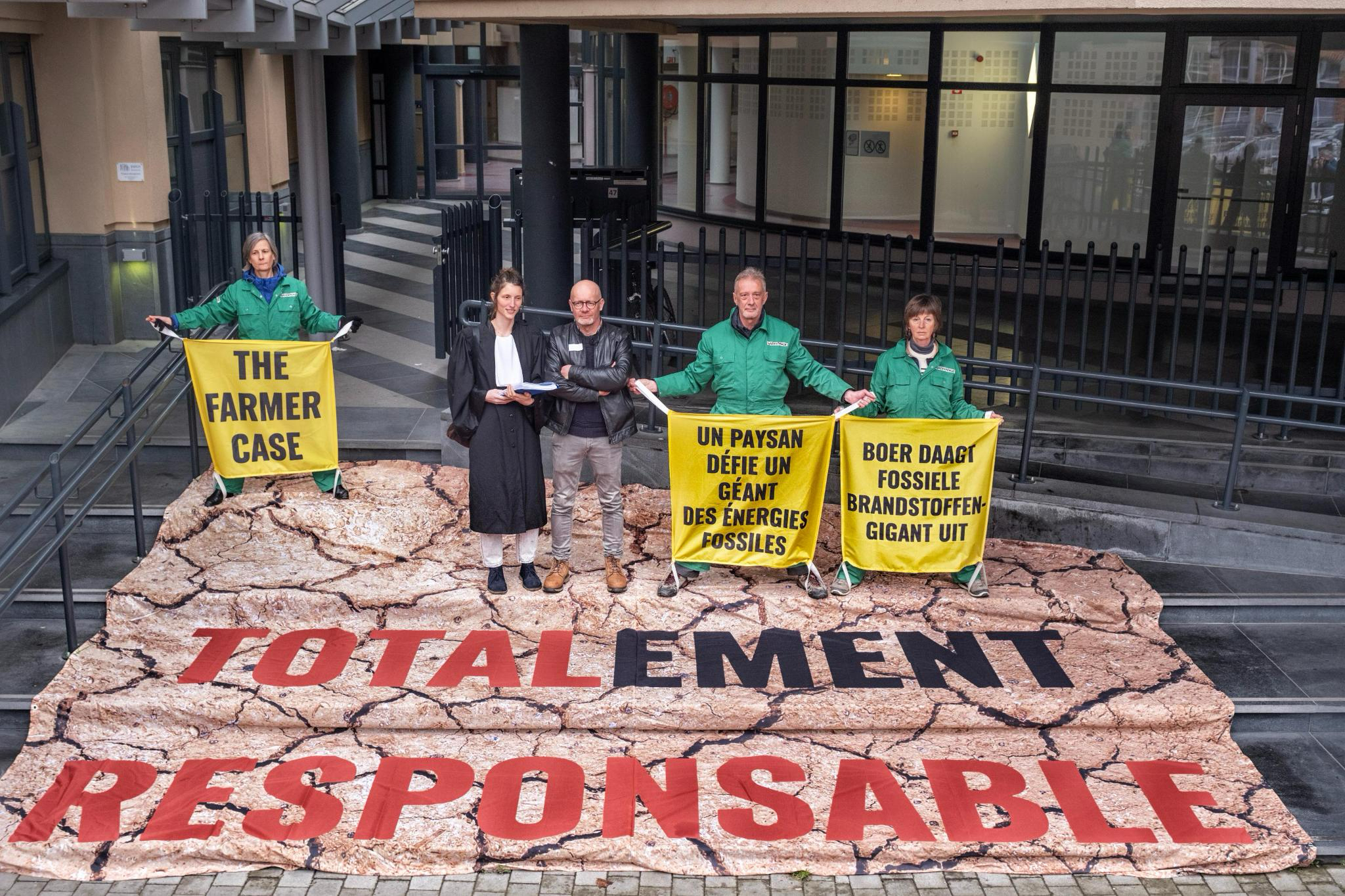 Une première en Belgique : un paysan assigne TotalEnergies en justice
