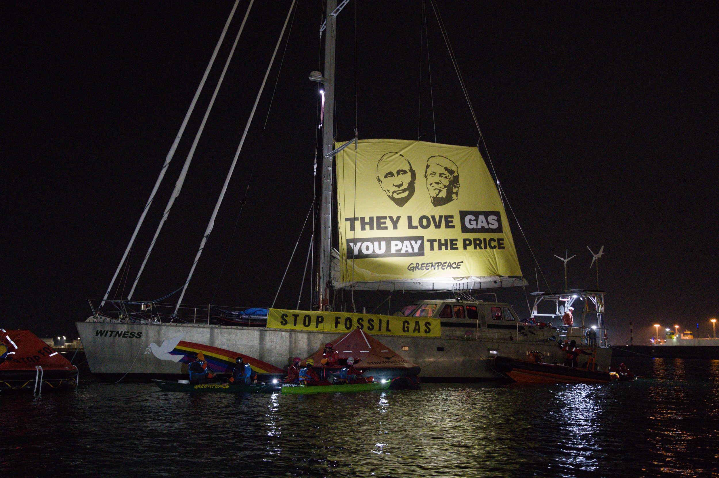 Update : Greenpeace bloque toujours le terminal gazier de Zeebrugge