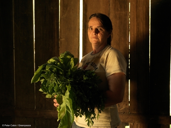 Retrato da produtora agroecológica Maria das Graças de Souza Batisti