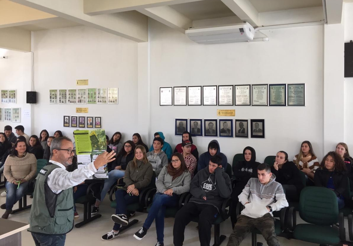 Valcedi de Souza, em palestra pelo Dia Internacional do Meio Ambiente e Dia Nacional da Reciclagem - Junho, 2019)