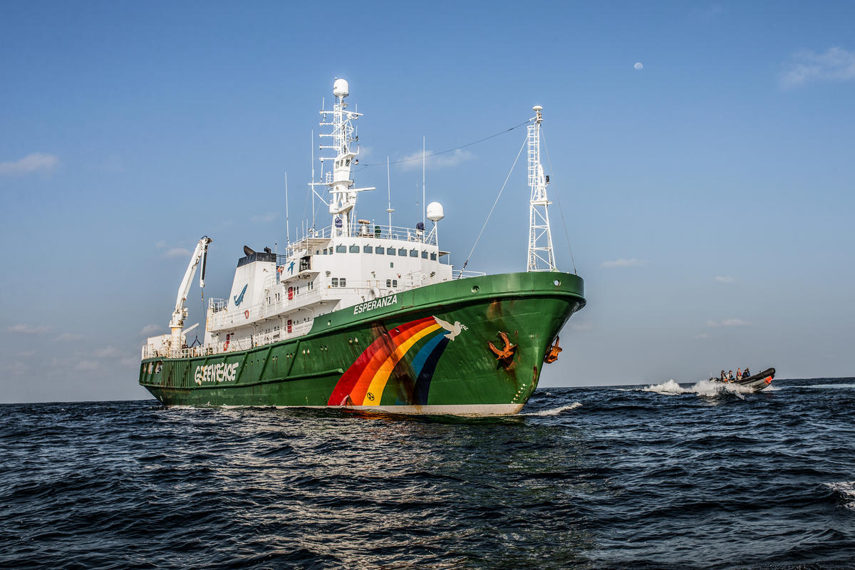 MY Esperanza close to the Amazon Reef. © Pierre  Baelen / Greenpeace