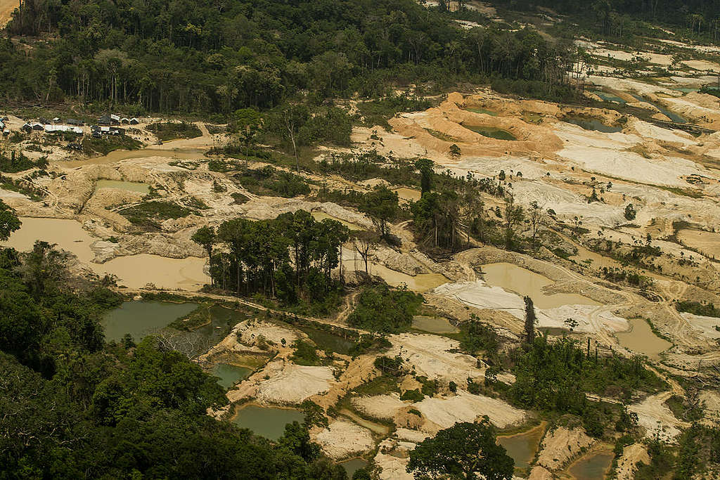 Imagem aérea dos garimpos ilegais na Terra Indígena Munduruku Imagem aérea dos garimpos ilegais na Terra Indígena Munduruku