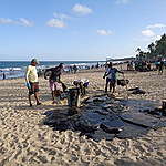 grande mancha de óleo na praia de Recife
