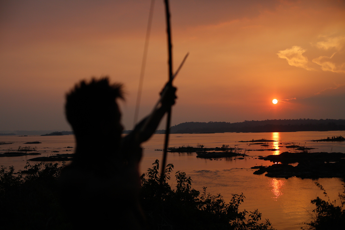 Member of the Munduruku Tribe in the Amazon. © Lunae Parracho / Greenpeace