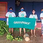 Voluntários em Altamira ajudando na entrega de alimentos agroecológicos
