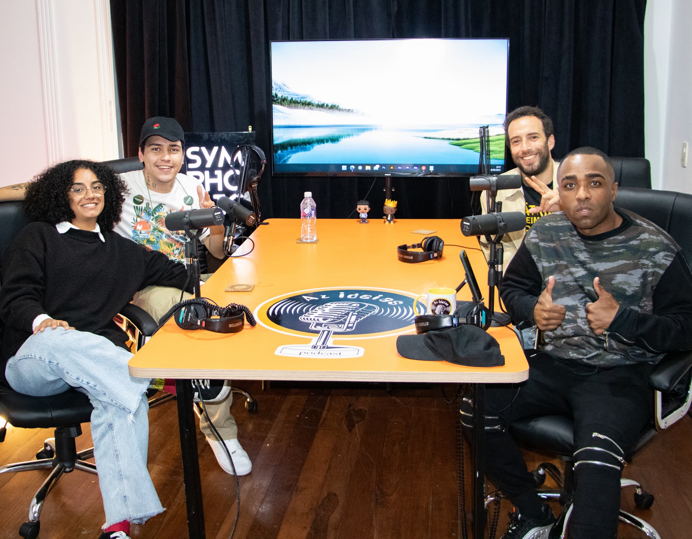 Foto tirada ao final da conversa entre Boy Killa, o time do Greenpeace Brasil e o Youtuber Audino Vilão no Azideias podcast.