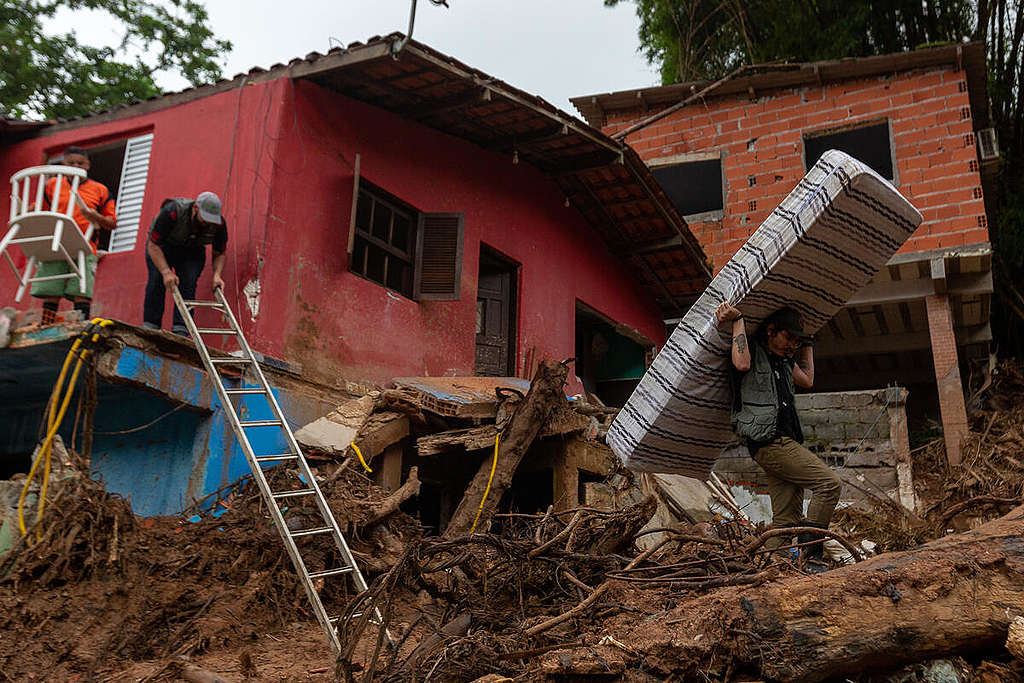 Impactos, Destruição, Doações e Trabalho Voluntário Após Chuva Extrema em São Sebastião, São Paulo. © Diego Baravelli / Greenpeace