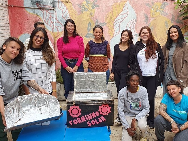 Foto de pessoas voluntárias na reunião de planejamento de Belo Horizonte.