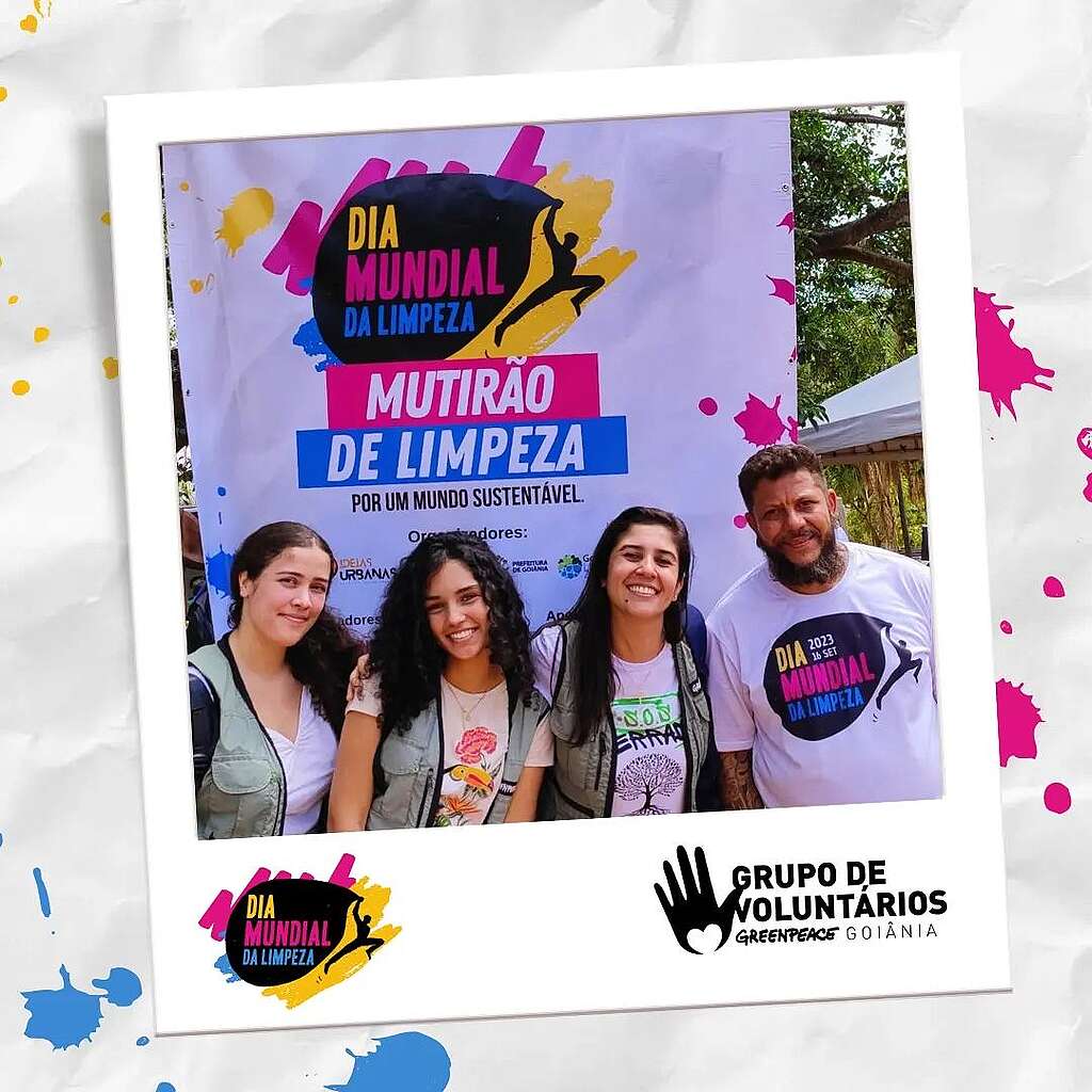 Arte com fotografia de pessoas voluntárias na praça Arte com fotografia de pessoas voluntárias na praça