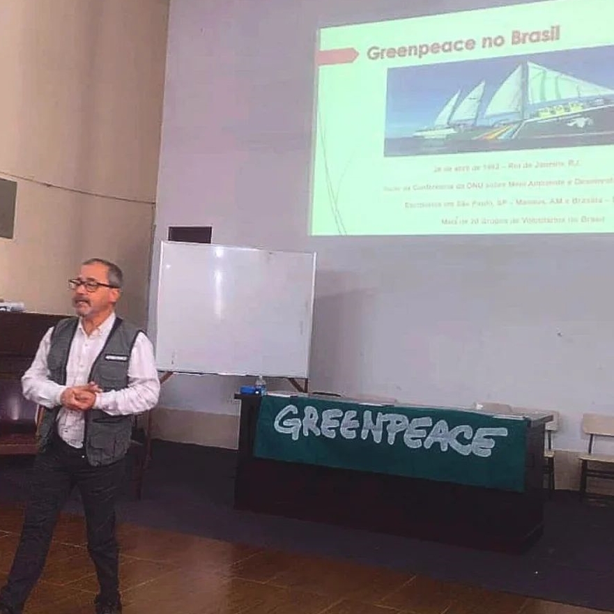 Fotografia de voluntário em Palestra